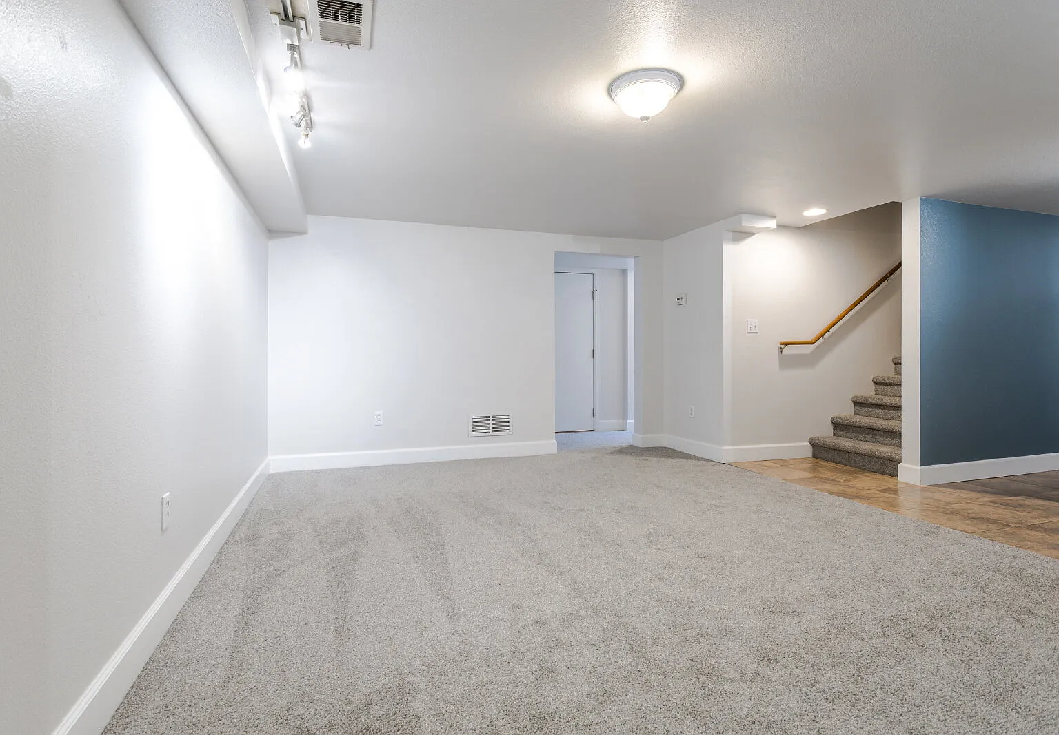2 bed, 1.0 bath, 900 sqft, $1,795 — Photo 4