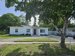 14090 NW 5th Pl, North Miami, FL 33168