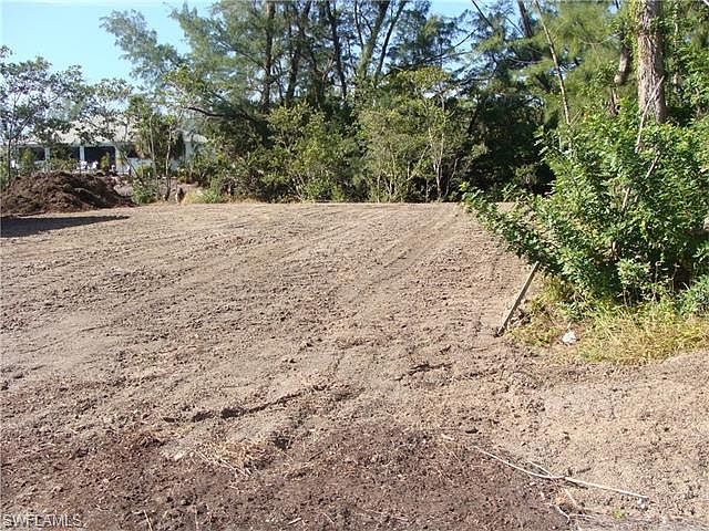 1st image of 3931 Crestwell Ct