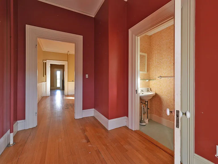11 Lincoln St — Photo 19