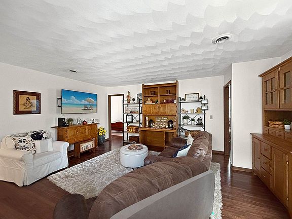 5th image of 3150 W Carthage Dr Unit 4