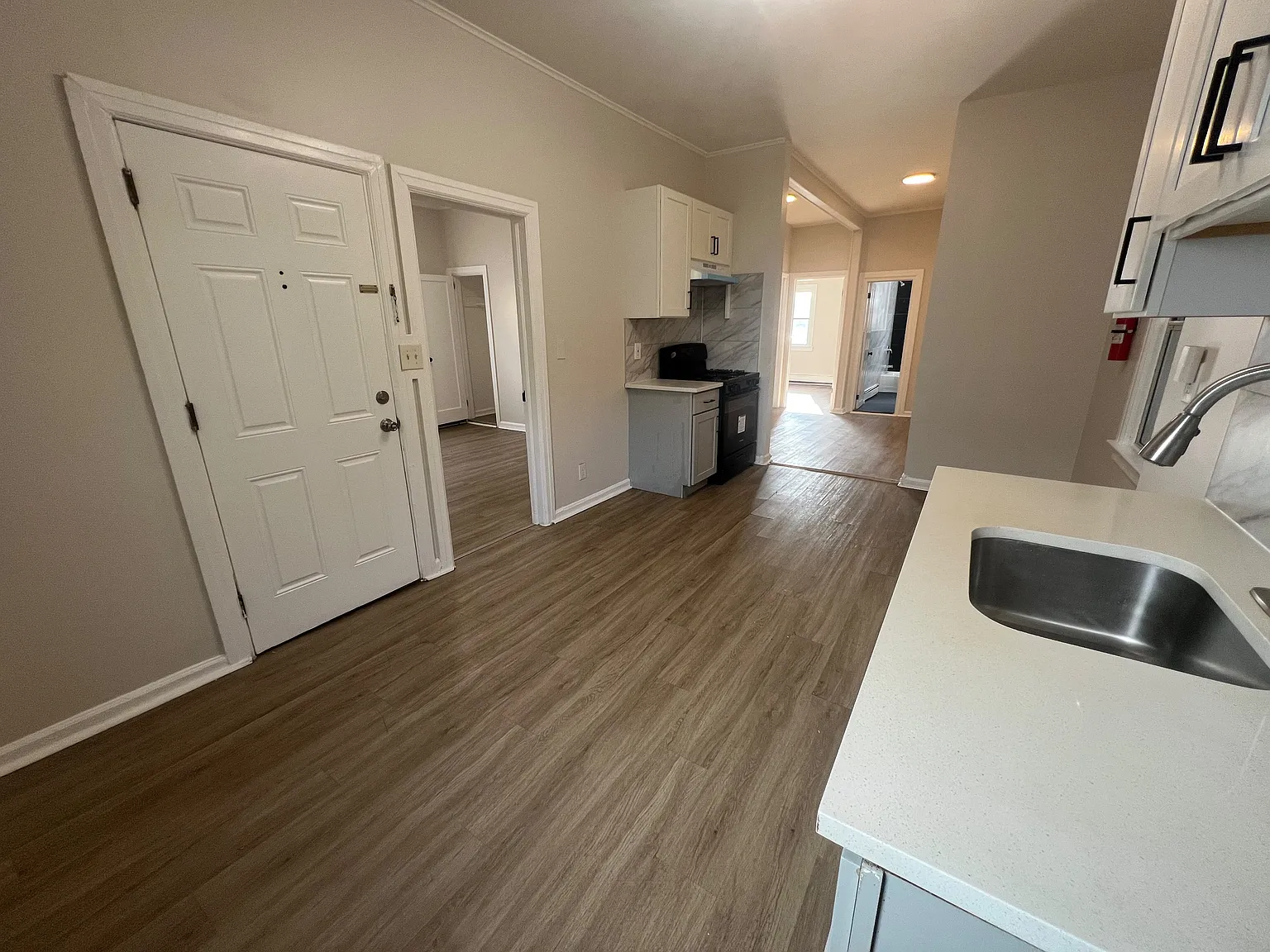 3 bed, $2,300 — Photo 2