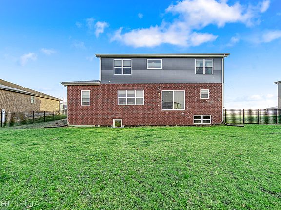 3rd image of 24440 S Clydesdale Ct SE
