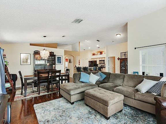 3rd image of 1303 Portmoor Way