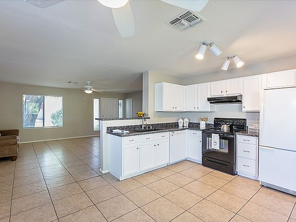 4th image of 21612 N 37th Ave