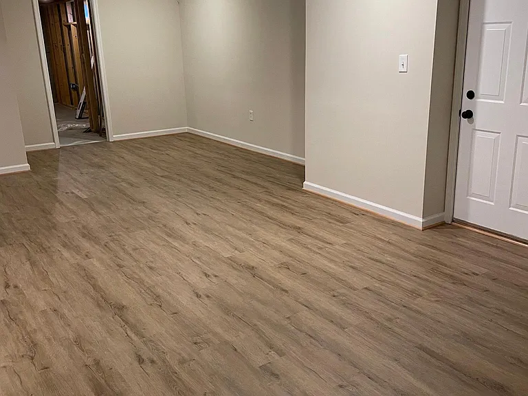 210 Earhart Ct — Photo 36