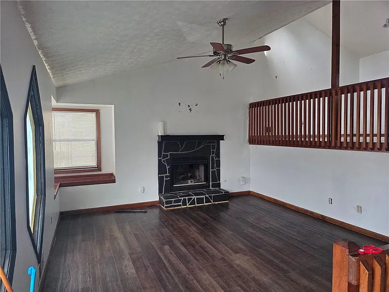 5625 Princeton Oaks Dr — Photo 3