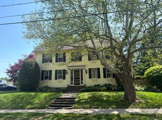 7 North St, Hatfield, MA 01038