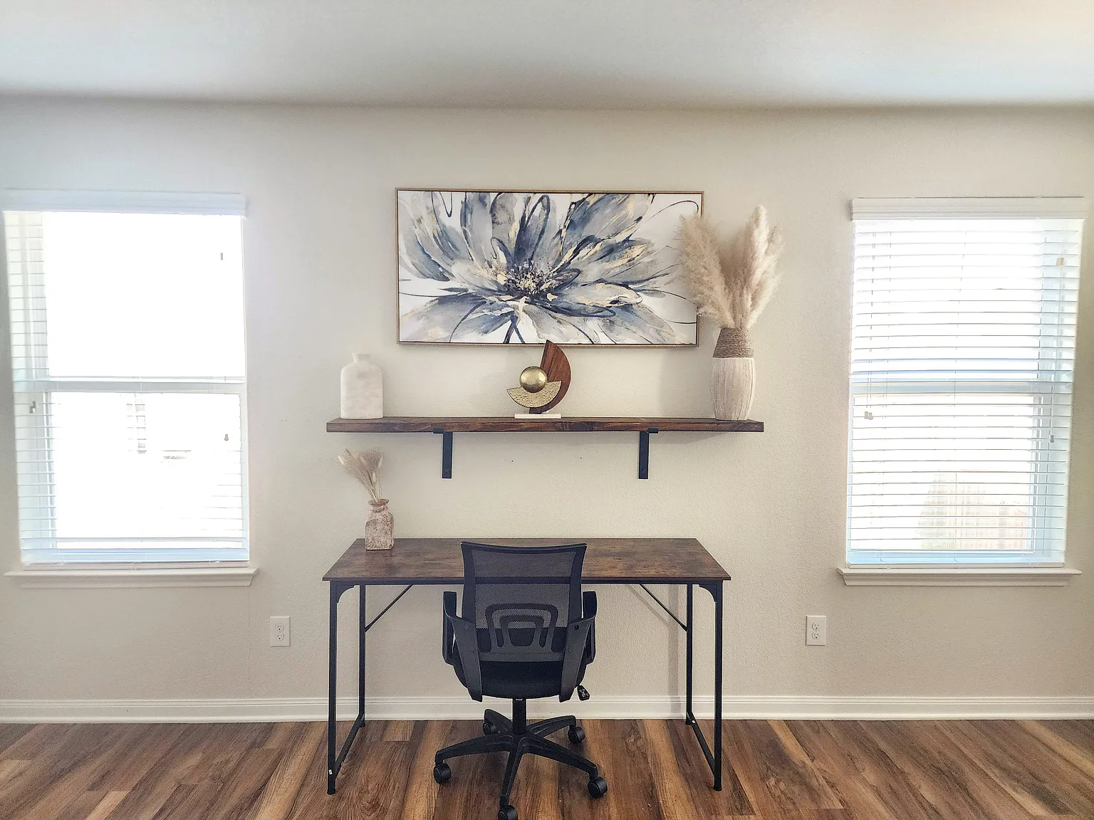 4 bed, 2.5 bath, 2400 sqft, $1,230 — Photo 3