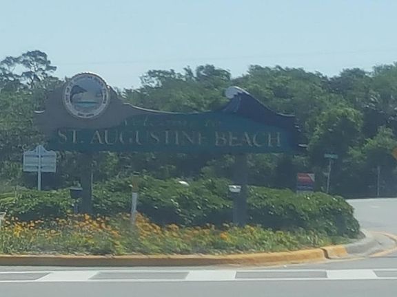 2nd image of 400 Plantation Island Dr S