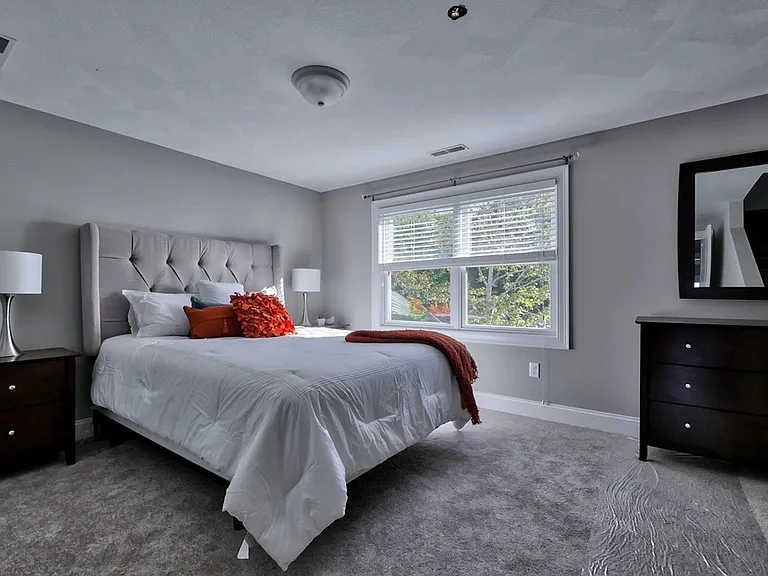 401 E Merrimack St #15 — Photo 11