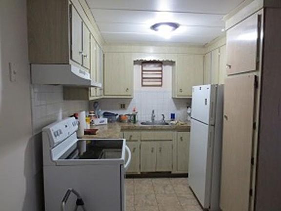 2nd image of 20 Nelson Dr APT 3D