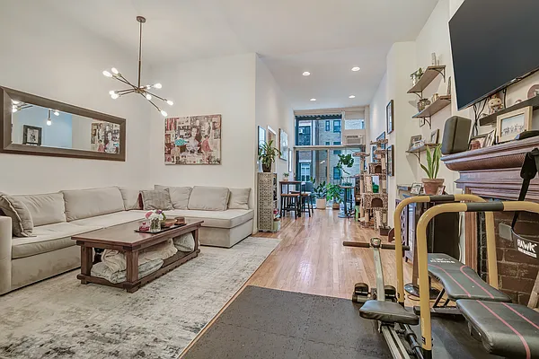 Rented by Larry Tauber, LREB | media 14