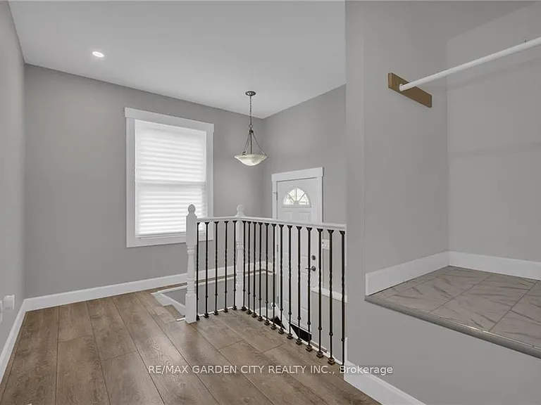 27 Saint George St #MAIN — Photo 4