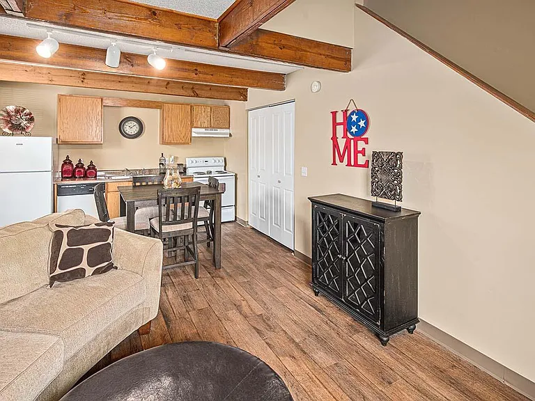 Fairway Meadows Townhomes — Photo 38
