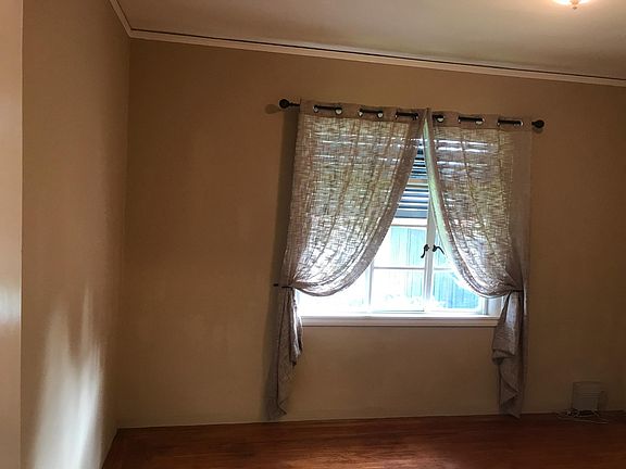 3rd image of 4225 East St