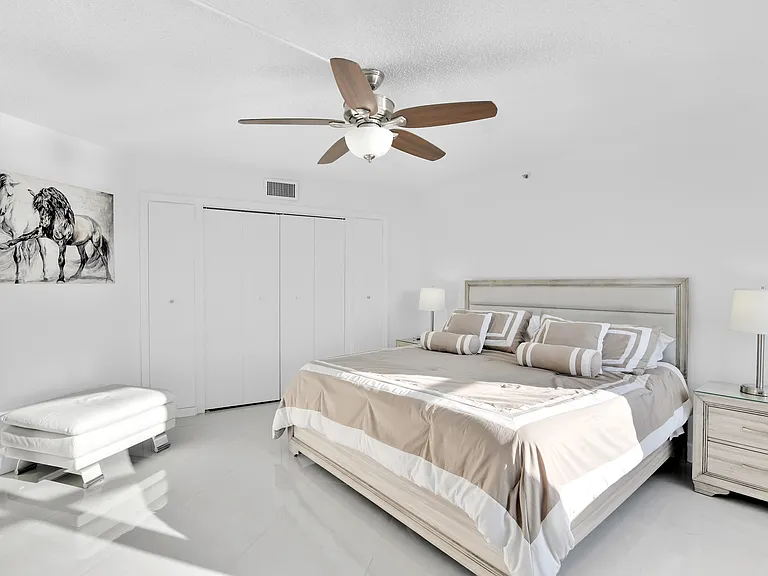 5200 N Ocean Dr #1105-A — Photo 10