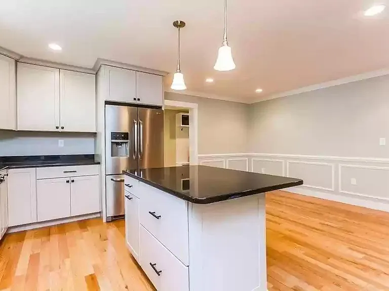 31 Court St #A — Photo 23