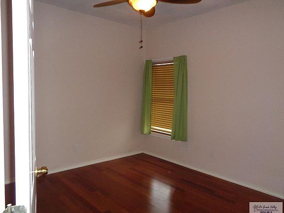 4th image of 3494 Vineyard Dr