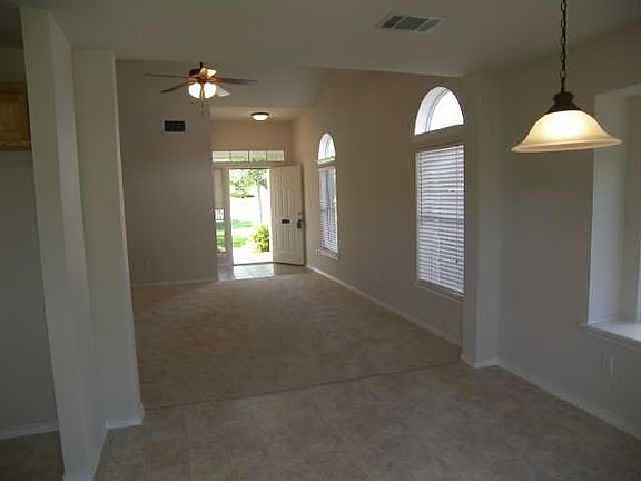 5th image of 907 Mammouth Ct