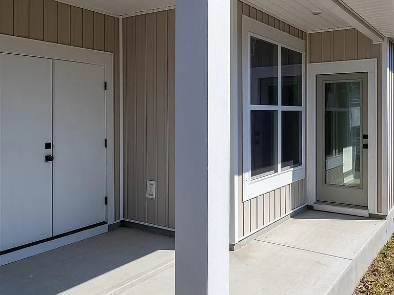 511 N C St — Photo 22