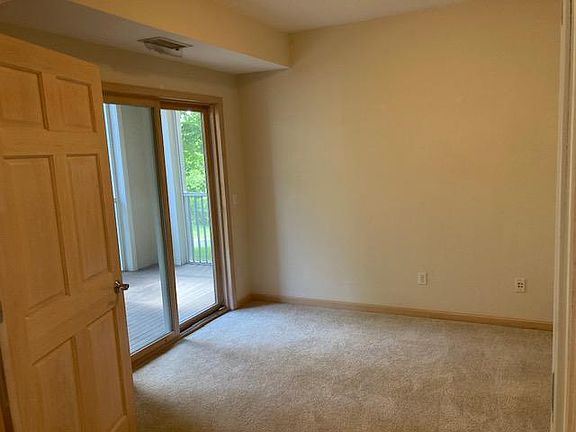 5th image of 500 Greenhaven Dr APT 103
