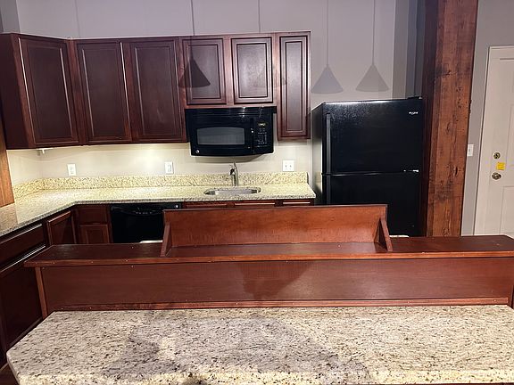 4th image of 120 Franklin Ave APT 204