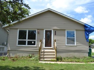 1222 Beverly Dr, Round Lake Beach, IL 60073