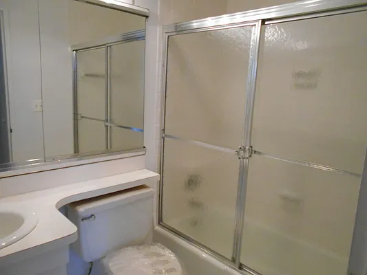 Rented by Carlyle Property Management | media 13