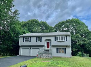 20 Poplar Dr, Cheshire, CT 06410