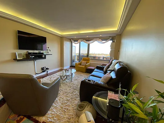 Sold by Metropolitan Property Group | media 19