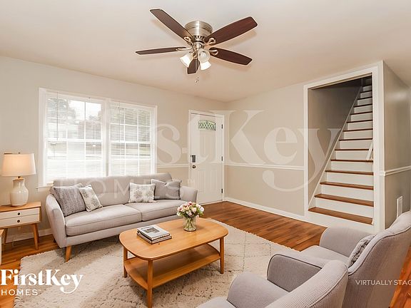 3rd image of 6818 Tralee Dr