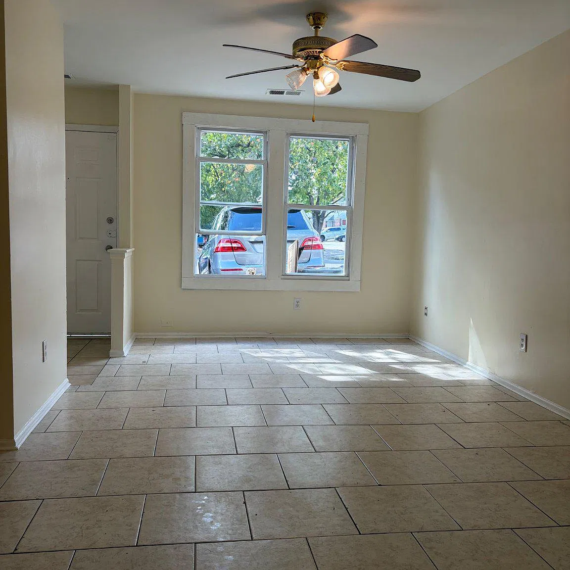 2 bed, 1.0 bath, 1847 sqft, $1,595 — Photo 4