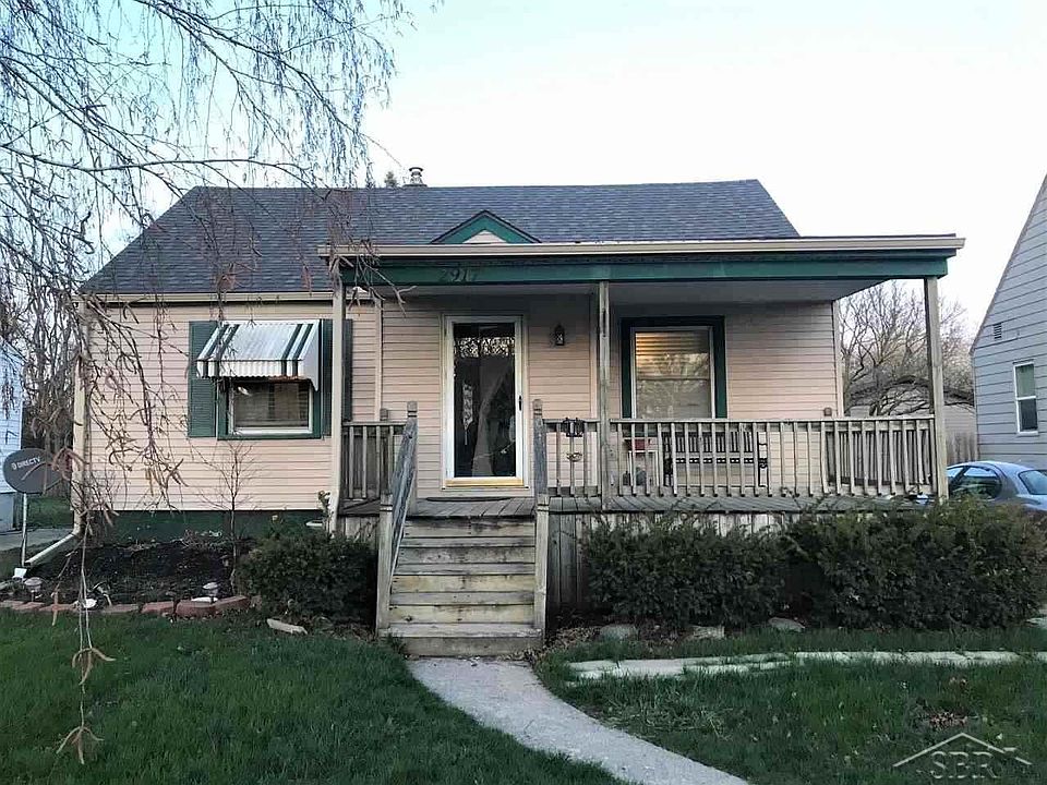 1st image of 2917 S Euclid Ave