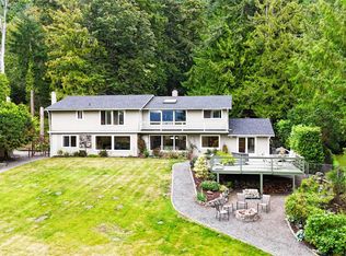 833 Chuckanut Dr, Bellingham, WA 98229
