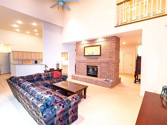 4th image of 1241 Tall Timbers Dr