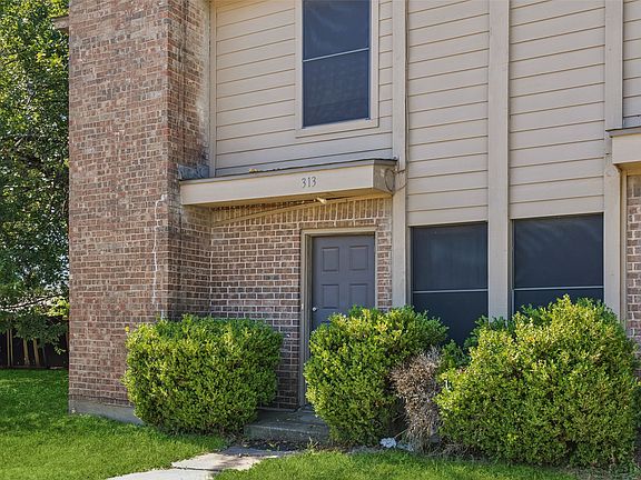 4th image of 313 Cambridge Dr
