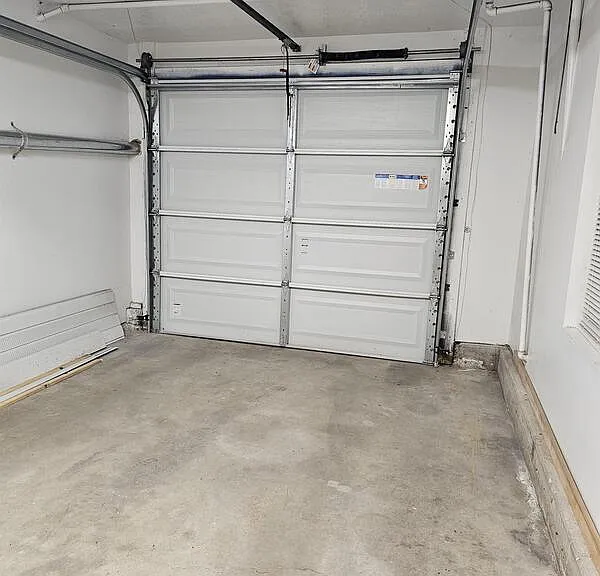 1245 E Harrison Ave — Photo 16