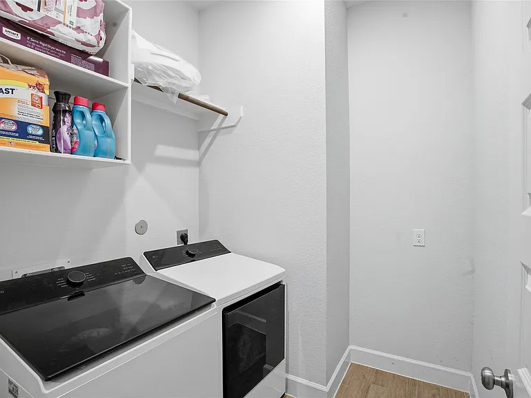 10022 Starry Night Ln — Photo 15