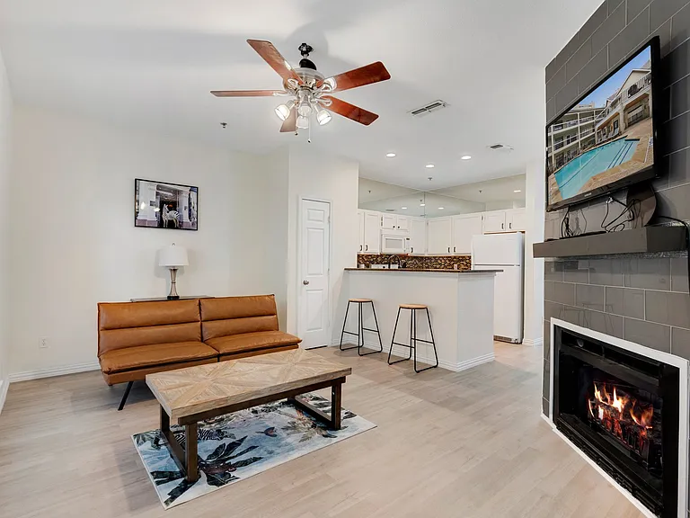4800 W Lovers Ln #515 — Photo 3