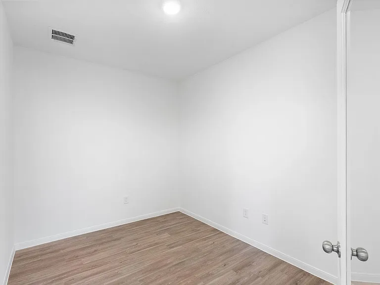 14543 Cedar Ledge Ln — Photo 11
