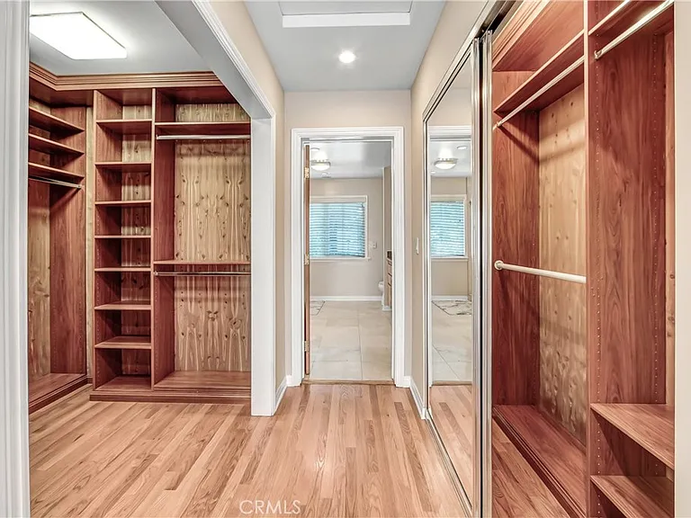 165 S Roosevelt Ave — Photo 19
