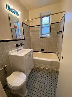 Rented by Kew Forest Realty Inc | media 8