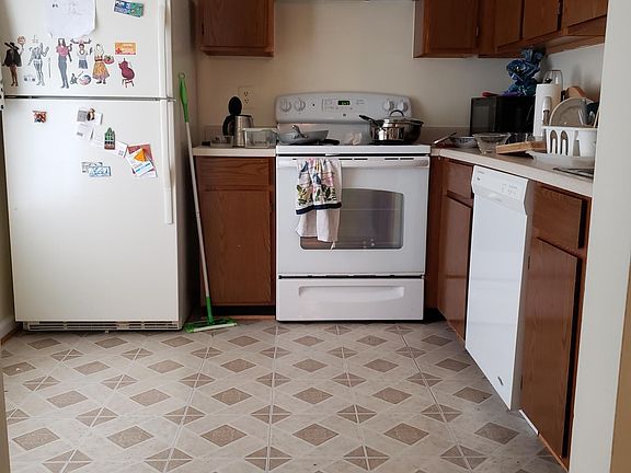 4th image of 6060 California Cir
