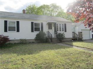 24 Elmbrook Dr, Warwick, RI 02889