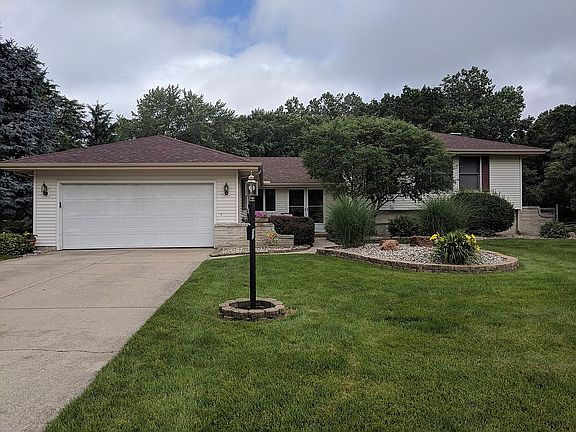 2nd image of 1808 Brookwood Dr