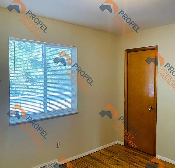 5046 Northfield Dr #17 — Photo 6