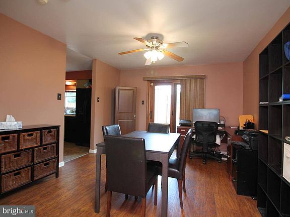 3rd image of 700 Emily Ln