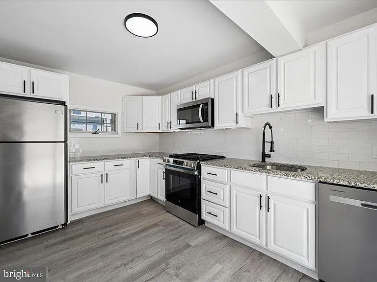 2605-07 Sepviva St — Photo 16
