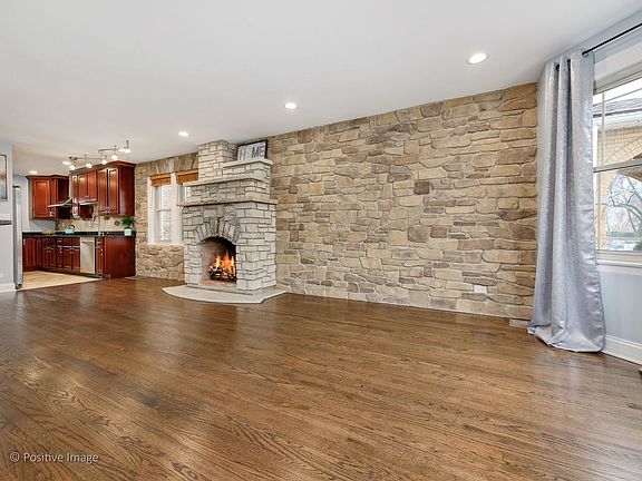 4th image of 3127 N Nordica Ave